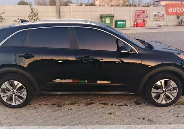 Черный Киа Niro, объемом двигателя 0 л и пробегом 130 тыс. км за 15300 $, фото 11 на Automoto.ua