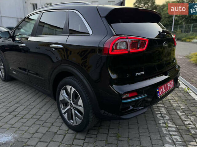 Кіа Niro 2019 у Кропивницькому (Кіровограді) на Automoto.ua Чорний Кіа Niro, об'ємом двигуна 0 л та пробігом 37 тис. км за 16000 $, фото 3 на Automoto.ua