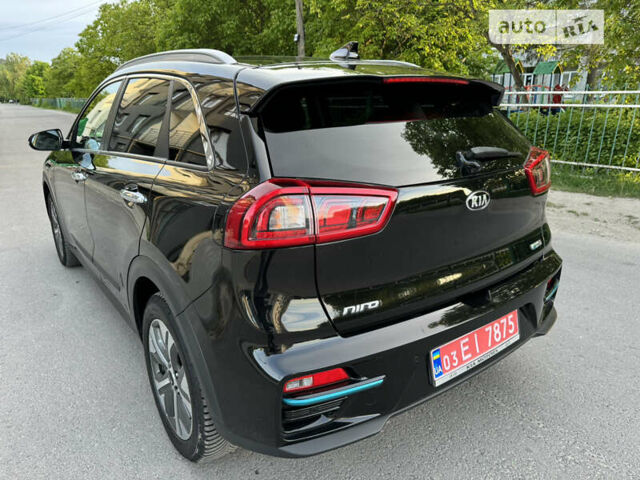 Чорний Кіа Niro, об'ємом двигуна 0 л та пробігом 91 тис. км за 19500 $, фото 6 на Automoto.ua