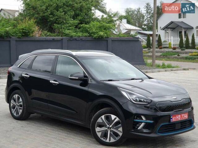 Чорний Кіа Niro, об'ємом двигуна 0 л та пробігом 112 тис. км за 18200 $, фото 3 на Automoto.ua