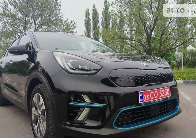 Чорний Кіа Niro, об'ємом двигуна 0 л та пробігом 105 тис. км за 19499 $, фото 24 на Automoto.ua