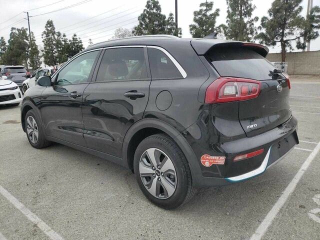Черный Киа Niro, объемом двигателя 1.6 л и пробегом 70 тыс. км за 13000 $, фото 1 на Automoto.ua