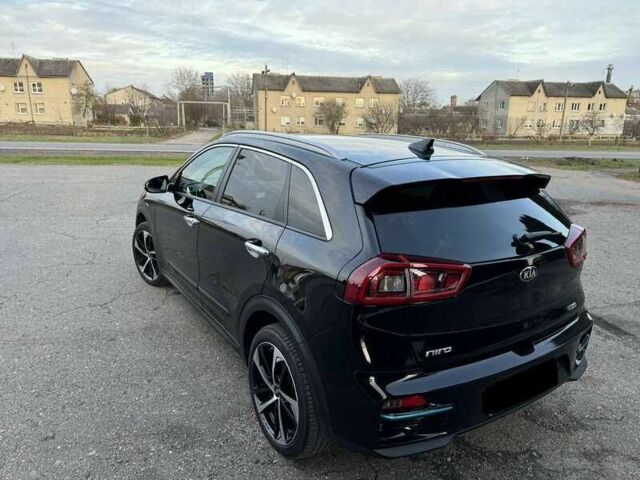 Киа Niro 2019 в Киеве на Automoto.ua Черный Киа Niro, объемом двигателя 0 л и пробегом 107 тыс. км за 15600 $, фото 4 на Automoto.ua