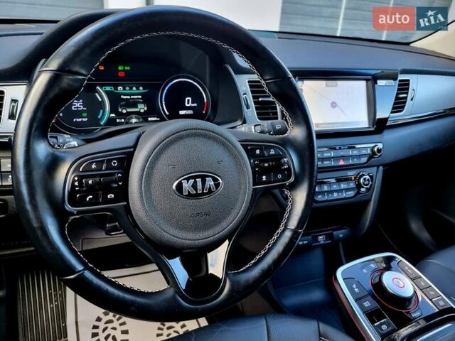 Черный Киа Niro, объемом двигателя 0 л и пробегом 89 тыс. км за 19899 $, фото 63 на Automoto.ua