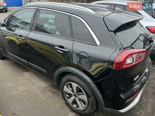 Черный Киа Niro, объемом двигателя 1.6 л и пробегом 233 тыс. км за 8400 $, фото 4 на Automoto.ua