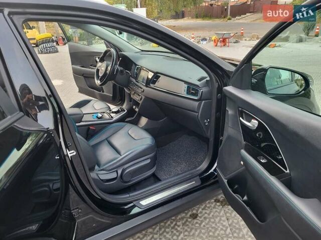 Черный Киа Niro, объемом двигателя 0 л и пробегом 124 тыс. км за 19000 $, фото 15 на Automoto.ua