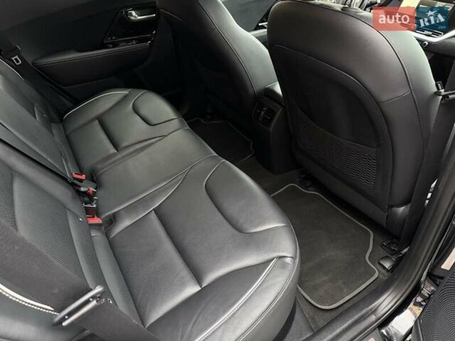 Чорний Кіа Niro, об'ємом двигуна 0 л та пробігом 165 тис. км за 18800 $, фото 30 на Automoto.ua