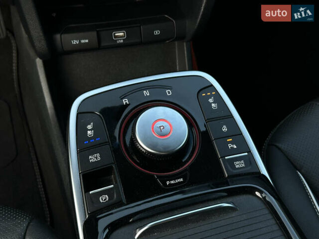 Черный Киа Niro, объемом двигателя 0 л и пробегом 148 тыс. км за 17500 $, фото 27 на Automoto.ua