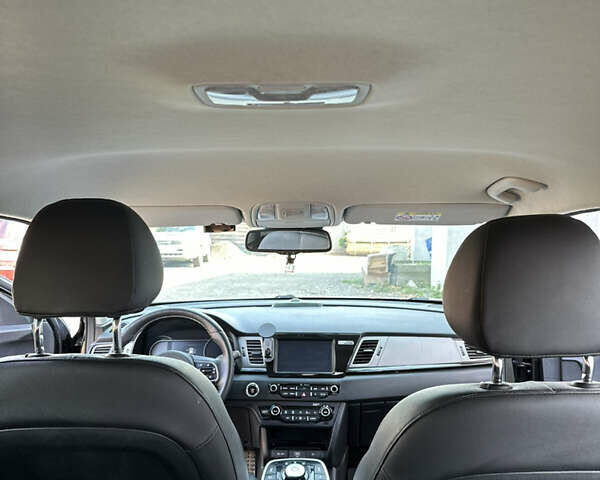 Черный Киа Niro, объемом двигателя 0 л и пробегом 94 тыс. км за 18600 $, фото 31 на Automoto.ua