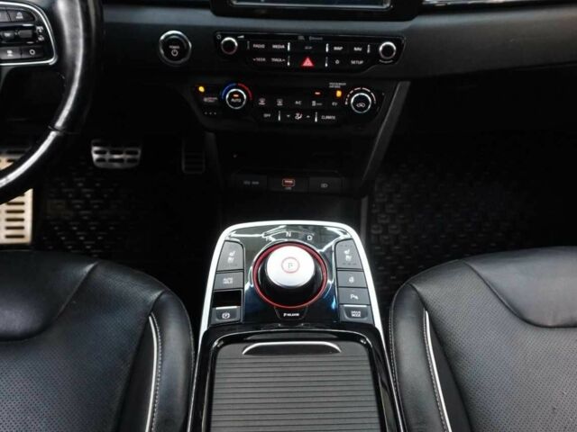 Кіа Niro 2019 у Києві на Automoto.ua Чорний Кіа Niro, об'ємом двигуна 0 л та пробігом 158 тис. км за 14200 $, фото 10 на Automoto.ua