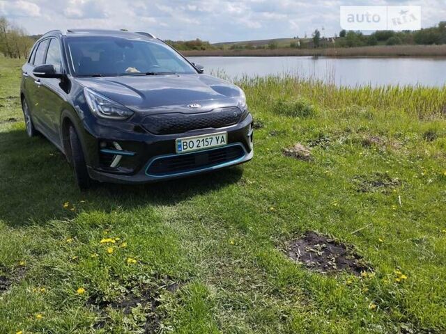 Чорний Кіа Niro, об'ємом двигуна 0 л та пробігом 154 тис. км за 22000 $, фото 85 на Automoto.ua