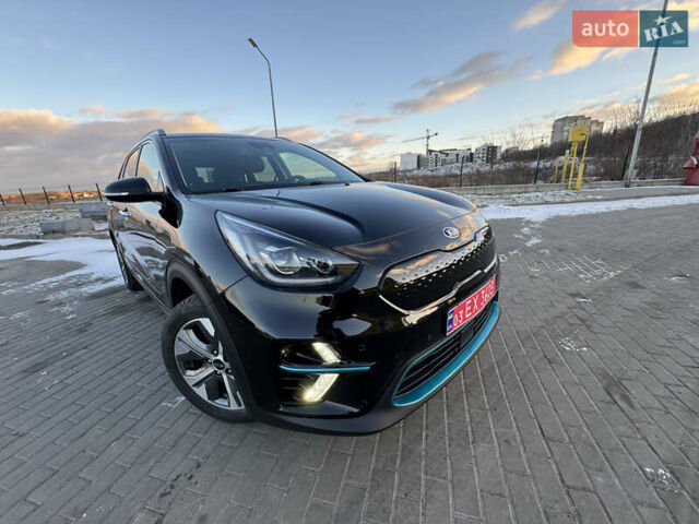 Черный Киа Niro, объемом двигателя 0 л и пробегом 102 тыс. км за 16499 $, фото 16 на Automoto.ua