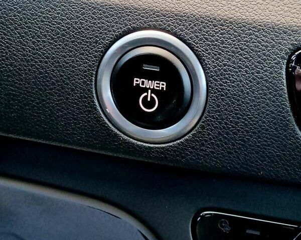 Черный Киа Niro, объемом двигателя 0 л и пробегом 89 тыс. км за 19899 $, фото 88 на Automoto.ua