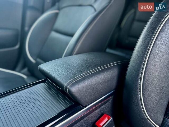 Черный Киа Niro, объемом двигателя 0 л и пробегом 68 тыс. км за 18750 $, фото 132 на Automoto.ua