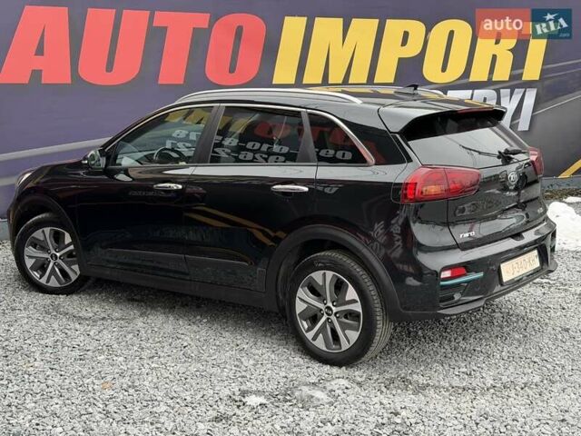 Чорний Кіа Niro, об'ємом двигуна 0 л та пробігом 165 тис. км за 18800 $, фото 2 на Automoto.ua
