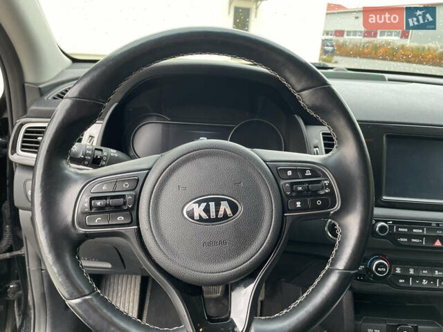 Киа Niro 2019 в Луцке на Automoto.ua Черный Киа Niro, объемом двигателя 0 л и пробегом 127 тыс. км за 19950 $, фото 34 на Automoto.ua