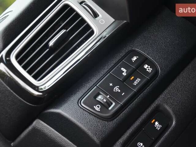 Черный Киа Niro, объемом двигателя 0 л и пробегом 155 тыс. км за 16500 $, фото 19 на Automoto.ua