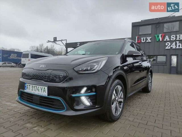 Чорний Кіа Niro, об'ємом двигуна 0 л та пробігом 165 тис. км за 16200 $, фото 9 на Automoto.ua