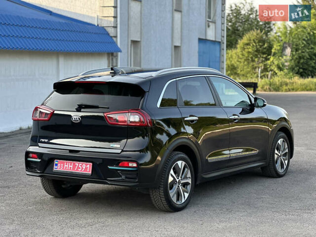 Черный Киа Niro, объемом двигателя 0 л и пробегом 148 тыс. км за 17500 $, фото 4 на Automoto.ua