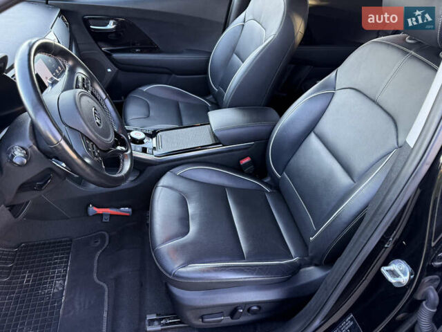 Черный Киа Niro, объемом двигателя 0 л и пробегом 71 тыс. км за 18999 $, фото 18 на Automoto.ua