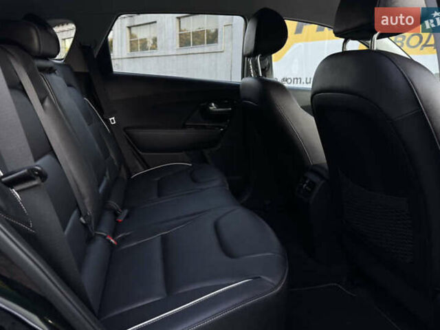 Кіа Niro 2019 у Кропивницькому (Кіровограді) на Automoto.ua Чорний Кіа Niro, об'ємом двигуна 0 л та пробігом 37 тис. км за 16000 $, фото 9 на Automoto.ua
