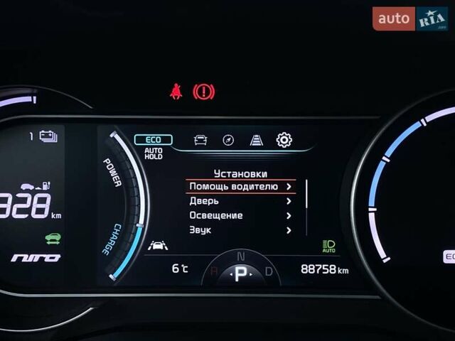 Чорний Кіа Niro, об'ємом двигуна 0 л та пробігом 88 тис. км за 21900 $, фото 35 на Automoto.ua