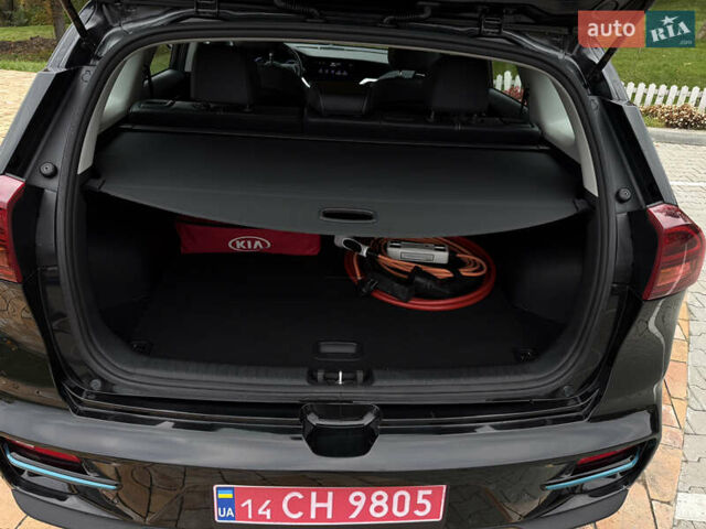 Киа Niro 2020 в Тернополе на Automoto.ua Черный Киа Niro, объемом двигателя 0 л и пробегом 92 тыс. км за 19899 $, фото 48 на Automoto.ua