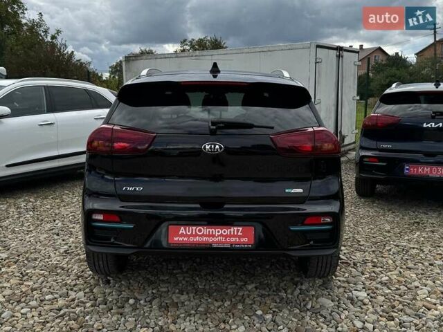 Чорний Кіа Niro, об'ємом двигуна 0 л та пробігом 69 тис. км за 23200 $, фото 21 на Automoto.ua