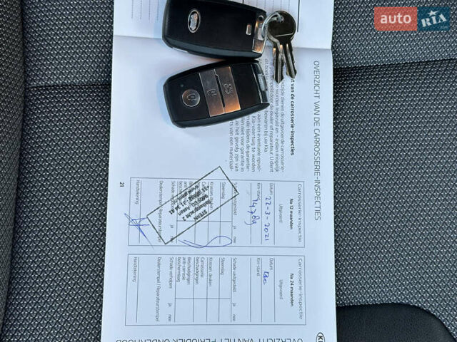 Черный Киа Niro, объемом двигателя 0 л и пробегом 112 тыс. км за 18750 $, фото 66 на Automoto.ua