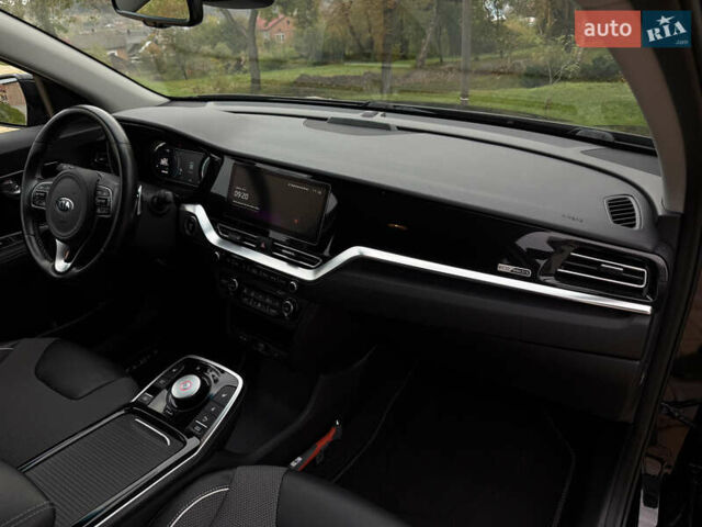 Киа Niro 2020 в Тернополе на Automoto.ua Черный Киа Niro, объемом двигателя 0 л и пробегом 92 тыс. км за 19899 $, фото 37 на Automoto.ua