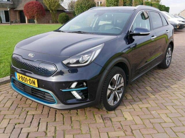 Черный Киа Niro, объемом двигателя 0 л и пробегом 104 тыс. км за 20775 $, фото 1 на Automoto.ua
