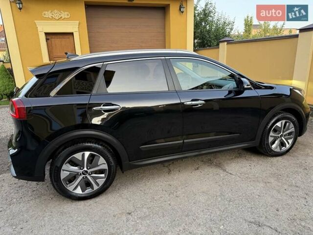 Черный Киа Niro, объемом двигателя 0 л и пробегом 98 тыс. км за 17450 $, фото 9 на Automoto.ua