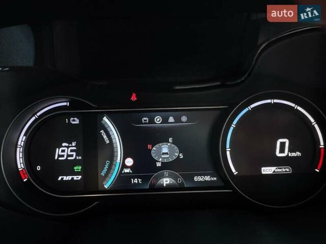 Чорний Кіа Niro, об'ємом двигуна 0 л та пробігом 69 тис. км за 23200 $, фото 48 на Automoto.ua