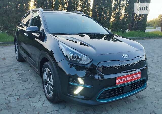 Чорний Кіа Niro, об'ємом двигуна 0 л та пробігом 83 тис. км за 19799 $, фото 31 на Automoto.ua