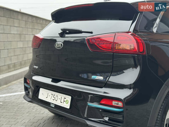 Черный Киа Niro, объемом двигателя 0 л и пробегом 132 тыс. км за 18699 $, фото 24 на Automoto.ua