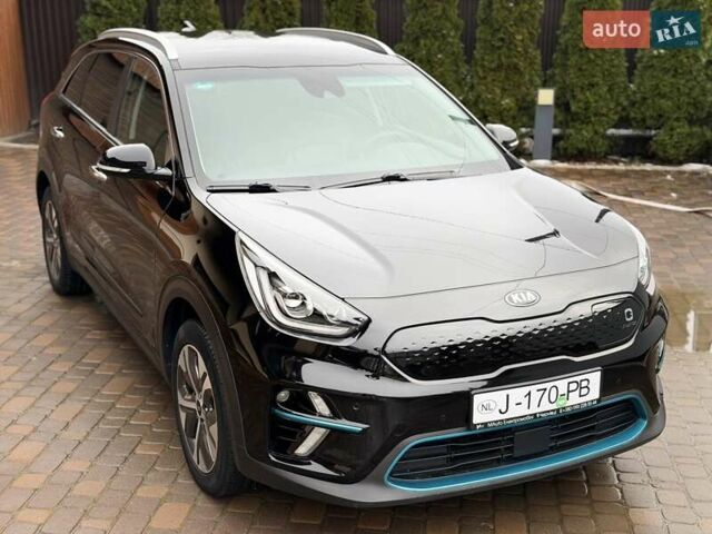 Чорний Кіа Niro, об'ємом двигуна 0 л та пробігом 89 тис. км за 20799 $, фото 5 на Automoto.ua
