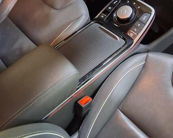 Чорний Кіа Niro, об'ємом двигуна 0 л та пробігом 143 тис. км за 17800 $, фото 14 на Automoto.ua