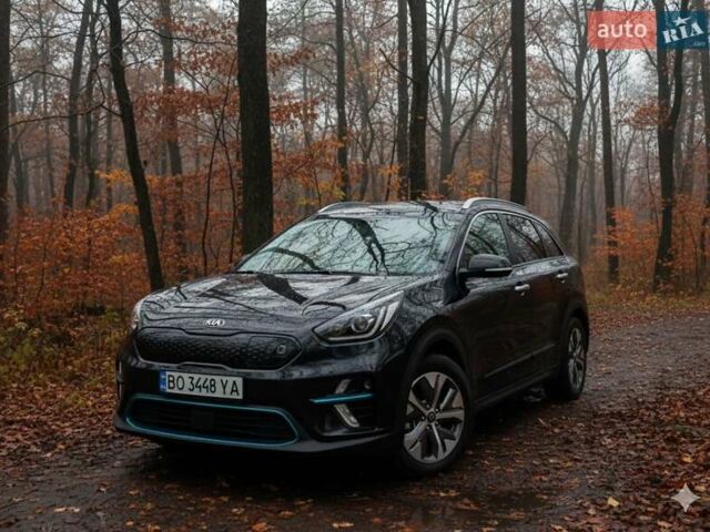 Чорний Кіа Niro, об'ємом двигуна 0 л та пробігом 112 тис. км за 19850 $, фото 13 на Automoto.ua