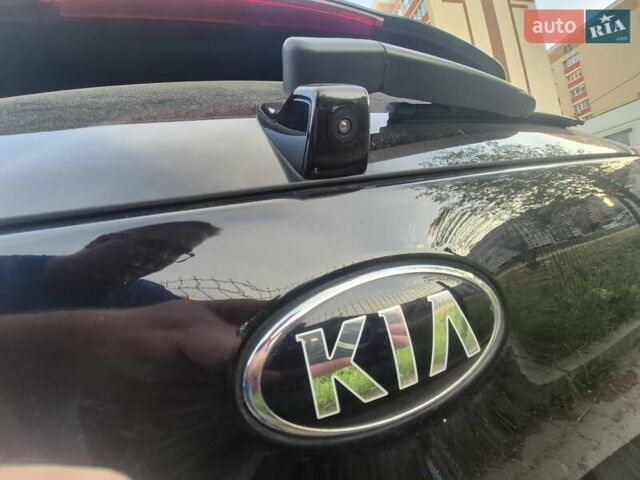 Черный Киа Niro, объемом двигателя 0 л и пробегом 142 тыс. км за 17700 $, фото 91 на Automoto.ua