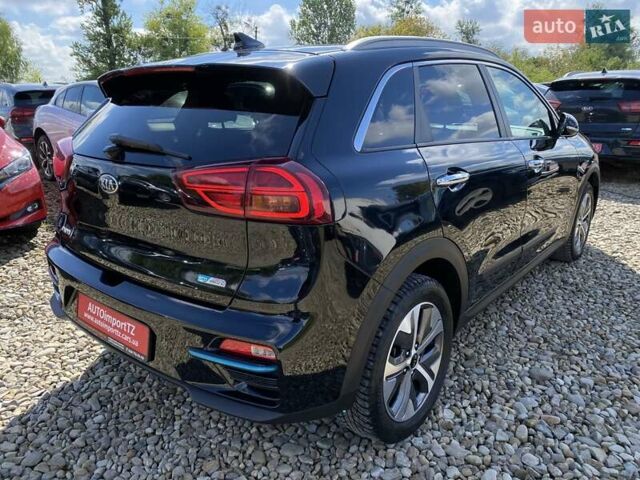 Чорний Кіа Niro, об'ємом двигуна 0 л та пробігом 88 тис. км за 21900 $, фото 17 на Automoto.ua