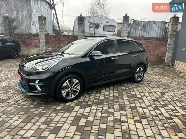 Чорний Кіа Niro, об'ємом двигуна 0 л та пробігом 104 тис. км за 20923 $, фото 5 на Automoto.ua