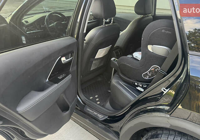 Киа Niro 2020 в Луцке на Automoto.ua Черный Киа Niro, объемом двигателя 0 л и пробегом 155 тыс. км за 19700 $, фото 10 на Automoto.ua