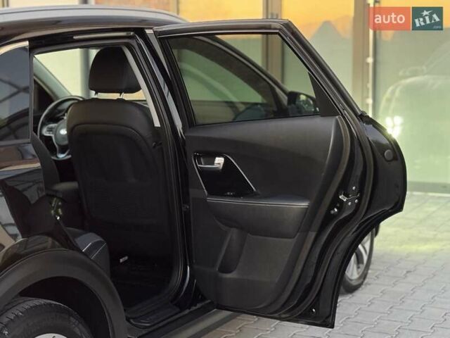 Черный Киа Niro, объемом двигателя 0 л и пробегом 110 тыс. км за 17999 $, фото 63 на Automoto.ua