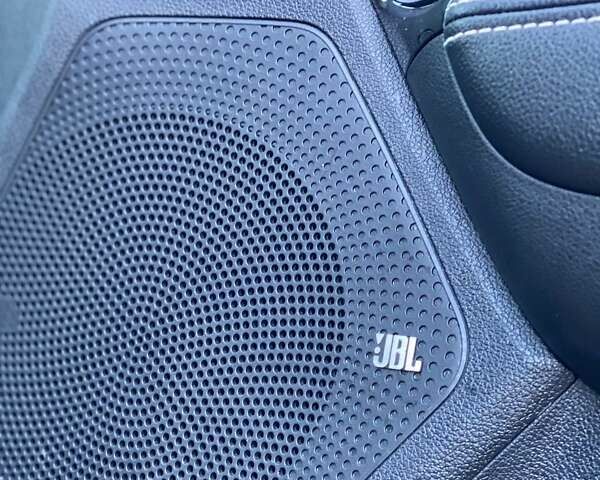 Чорний Кіа Niro, об'ємом двигуна 0 л та пробігом 108 тис. км за 19300 $, фото 23 на Automoto.ua
