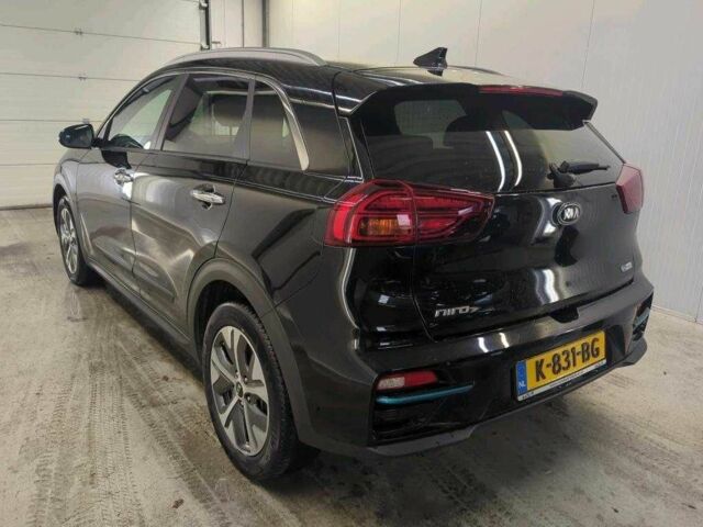 Чорний Кіа Niro, об'ємом двигуна 0 л та пробігом 81 тис. км за 18588 $, фото 3 на Automoto.ua
