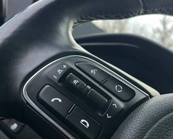 Киа Niro 2020 в Дрогобыче на Automoto.ua Черный Киа Niro, объемом двигателя 0 л и пробегом 148 тыс. км за 19799 $, фото 53 на Automoto.ua