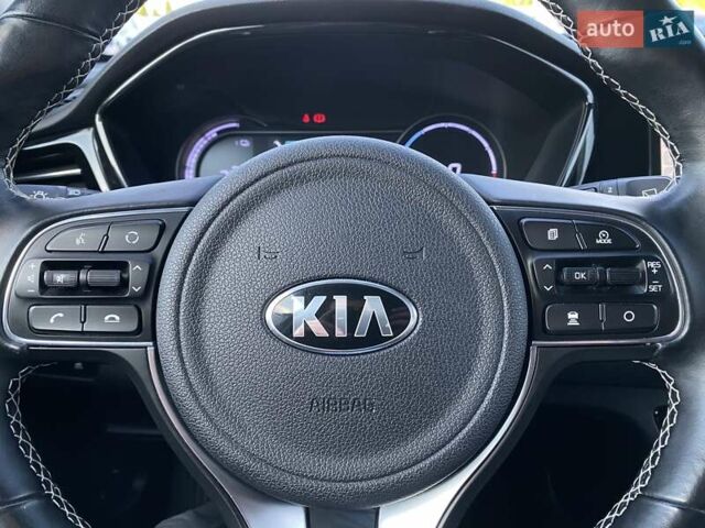 Чорний Кіа Niro, об'ємом двигуна 0 л та пробігом 88 тис. км за 22900 $, фото 30 на Automoto.ua