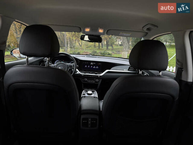 Киа Niro 2020 в Тернополе на Automoto.ua Черный Киа Niro, объемом двигателя 0 л и пробегом 92 тыс. км за 19899 $, фото 41 на Automoto.ua