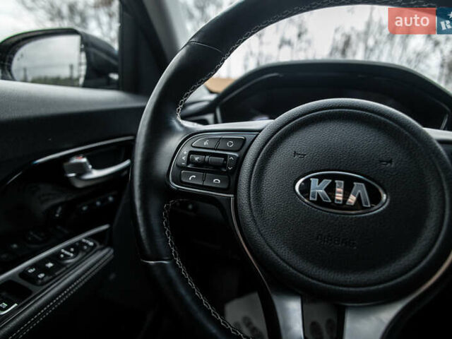 Черный Киа Niro, объемом двигателя 0 л и пробегом 114 тыс. км за 21900 $, фото 6 на Automoto.ua