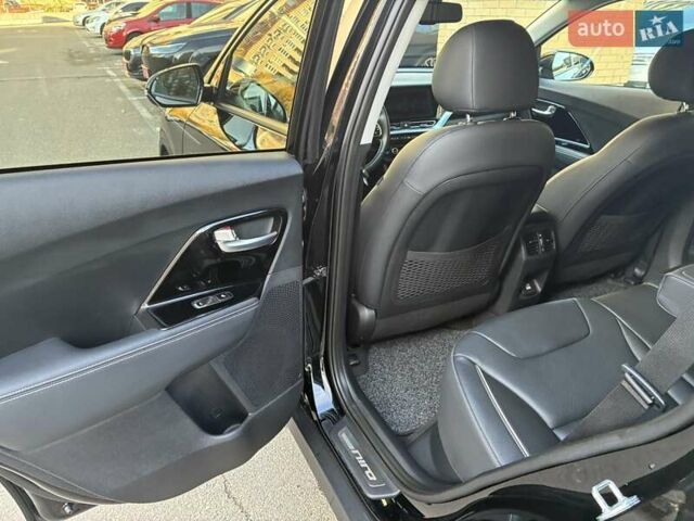 Черный Киа Niro, объемом двигателя 0 л и пробегом 105 тыс. км за 20500 $, фото 58 на Automoto.ua